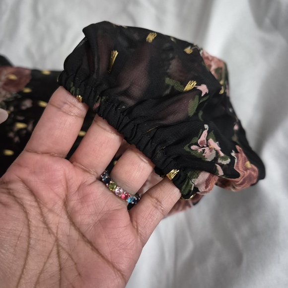 Lily Star Black Floral Square-Neck Cropped Top - Picture 5 of 6